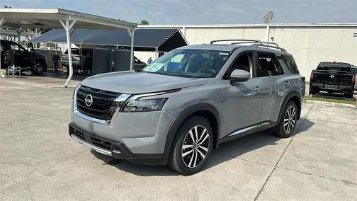 2025 Nissan Pathfinder Platinum