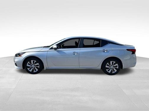 Brilliant Silver Metallic 2022 Nissan Altima 2.5 S