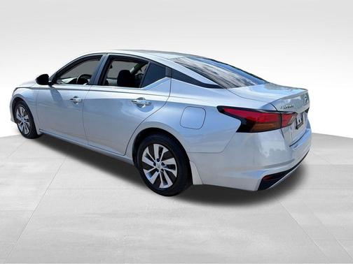 Brilliant Silver Metallic 2022 Nissan Altima 2.5 S