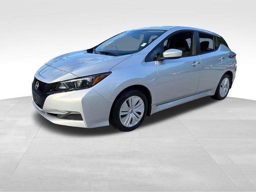 Brilliant Silver Metallic 2025 Nissan Leaf S