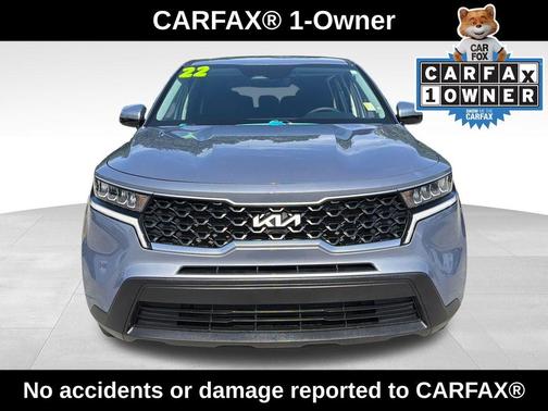 Silver 2022 Kia Sorento LX
