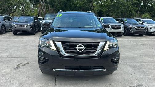2019 Nissan Pathfinder Platinum