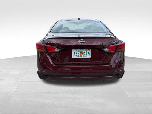 Garnet Pearl Me 2024 Nissan Altima 2.5 SV