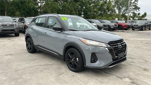 2023 Nissan Kicks SR
