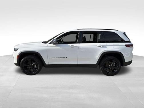 2022 Jeep Grand Cherokee Altitude