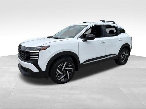 Gun Metallic 2026 Nissan Kicks SR