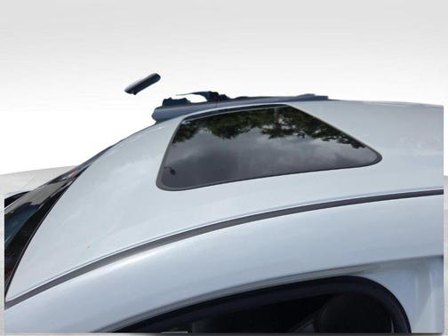 Aspen White 2023 Nissan Sentra SR