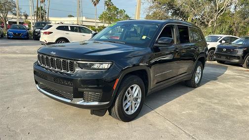 2022 Jeep Grand Cherokee L Laredo