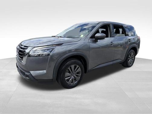 2022 Nissan Pathfinder S