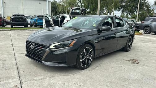2023 Nissan Altima 2.5 SR