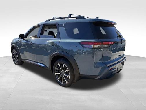 Baltic Teal 2026 Nissan Pathfinder Platinum