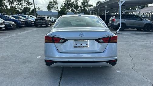 2022 Nissan Altima 2.5 SV