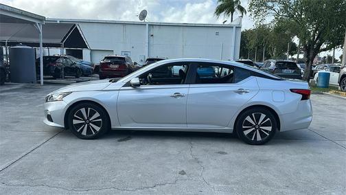 2022 Nissan Altima 2.5 SV