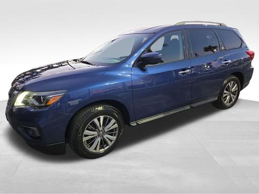 2020 Nissan Pathfinder SV