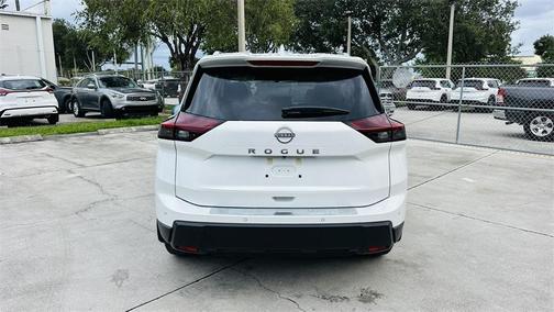 2026 Nissan Rogue SV