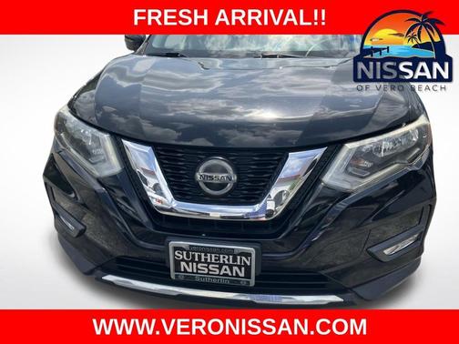 Magnetic Black Pearl 2019 Nissan Rogue SL