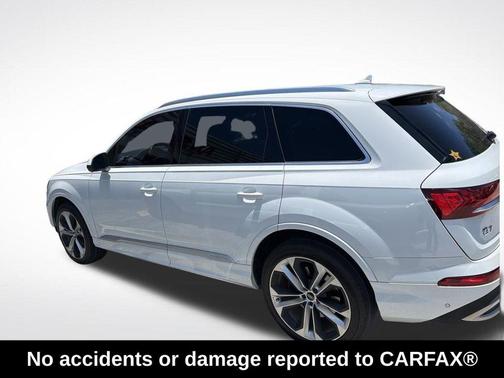 Glacier White Metallic 2020 Audi Q7 55 Premium Plus
