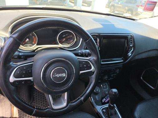 Granite Crystal Clearcoat Metallic 2020 Jeep Compass Limited