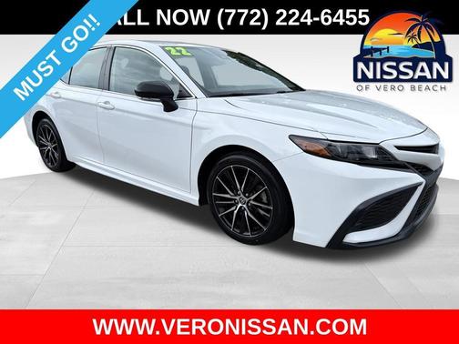 White 2022 Toyota Camry SE