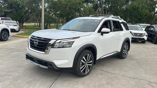 2025 Nissan Pathfinder Platinum
