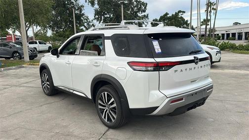 2025 Nissan Pathfinder Platinum