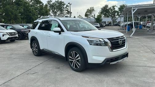 2025 Nissan Pathfinder Platinum