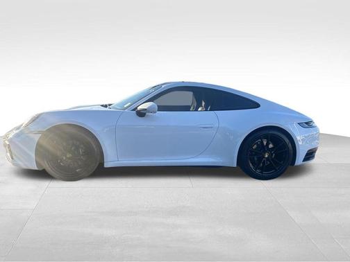 2022 Porsche 911 Carrera