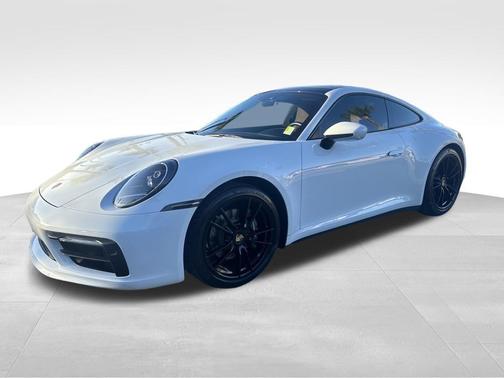 2022 Porsche 911 Carrera