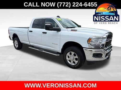 Bright White Clearcoat 2024 RAM 2500 Big Horn