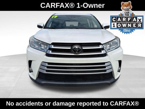 Blizzard Pearl 2019 Toyota Highlander XLE