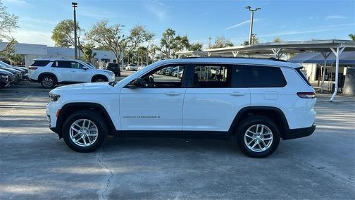 2022 Jeep Grand Cherokee L Laredo