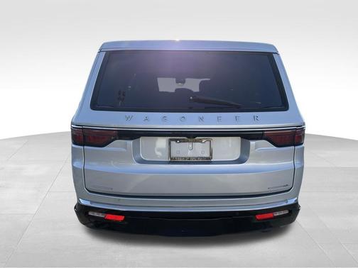 2023 Jeep Wagoneer L Series III