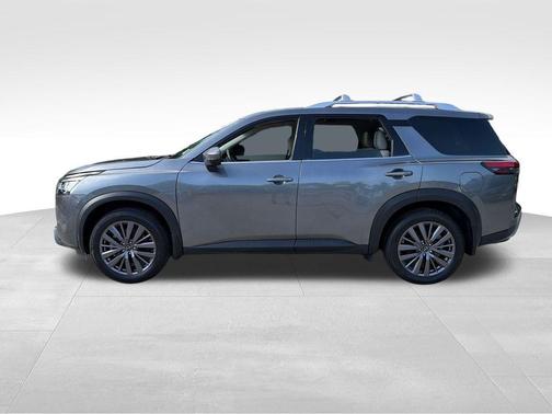 Gun Metallic 2022 Nissan Pathfinder SL