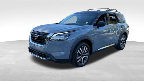 2022 Nissan Pathfinder Platinum