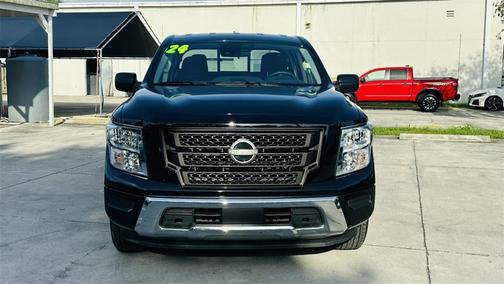 2024 Nissan Titan SV
