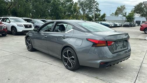 2025 Nissan Altima SR