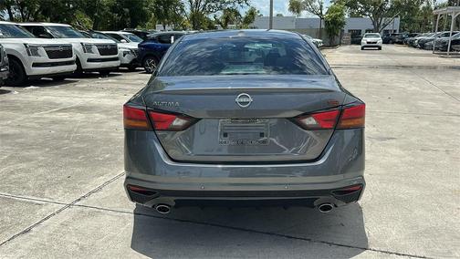 2025 Nissan Altima SR