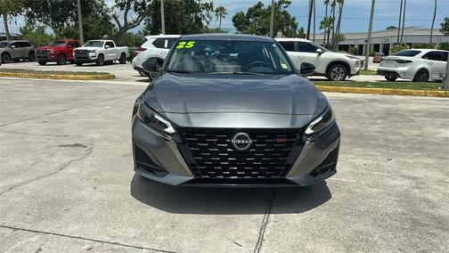 2025 Nissan Altima SR