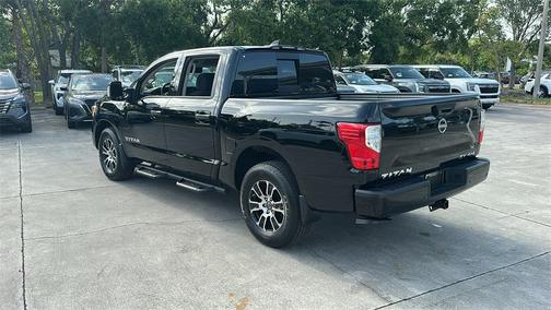 2024 Nissan Titan SV