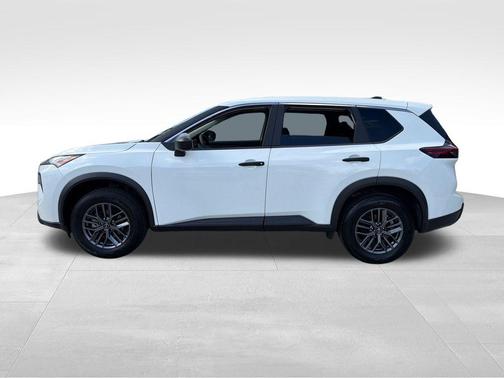 Glacier White 2024 Nissan Rogue S