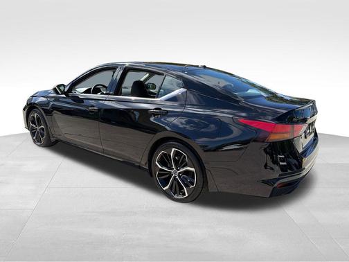 Black 2026 Nissan Altima 2.5 SR