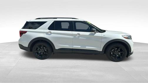 2024 Ford Explorer ST-Line