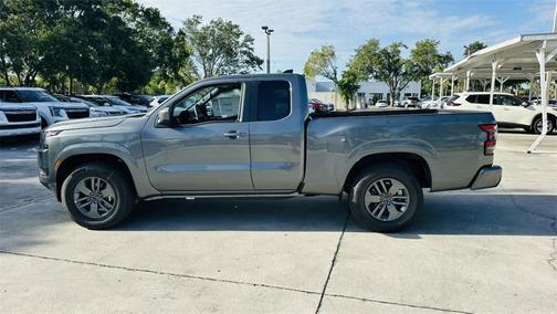 2025 Nissan Frontier SV