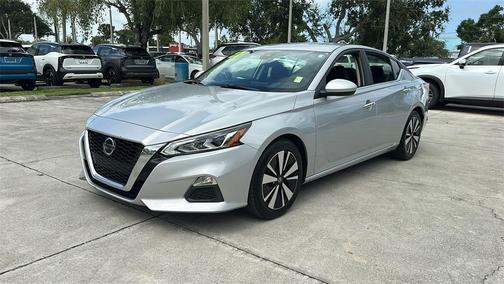 2022 Nissan Altima 2.5 SV