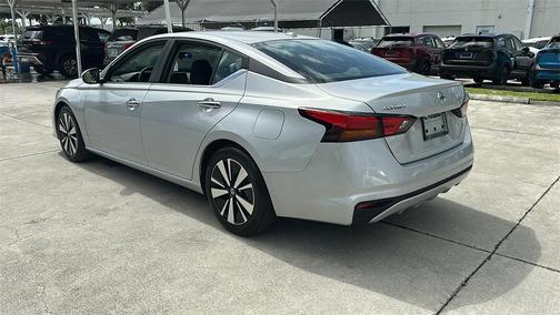 2022 Nissan Altima 2.5 SV