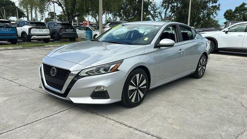 2022 Nissan Altima 2.5 SV
