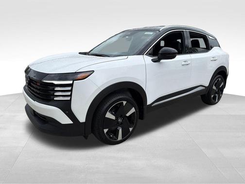 2t Wht Blk Roof 2026 Nissan Kicks SR