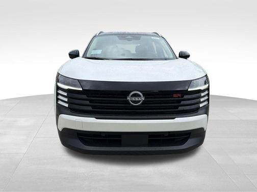 2t Wht Blk Roof 2026 Nissan Kicks SR