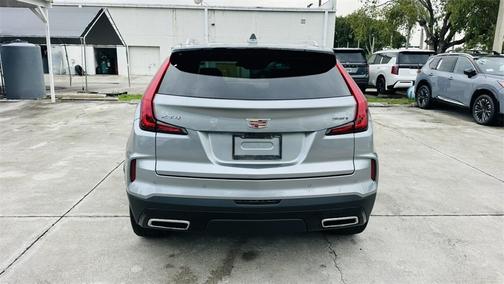 2024 Cadillac XT4 Premium Luxury