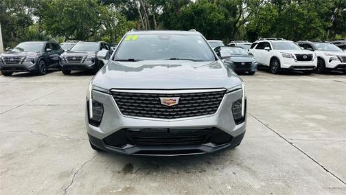 2024 Cadillac XT4 Premium Luxury